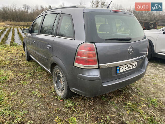 Серый Опель Зафира, объемом двигателя 1.91 л и пробегом 280 тыс. км за 2900 $, фото 4 на Automoto.ua