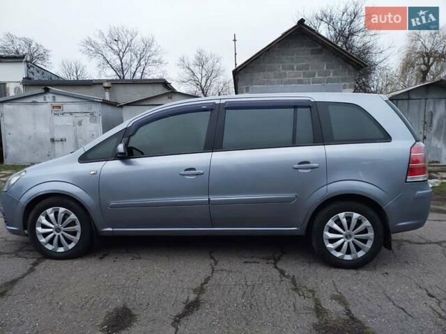 Серый Опель Зафира, объемом двигателя 1.91 л и пробегом 280 тыс. км за 4700 $, фото 7 на Automoto.ua