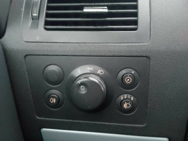 Серый Опель Зафира, объемом двигателя 1.6 л и пробегом 270 тыс. км за 5600 $, фото 18 на Automoto.ua