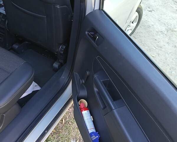 Сірий Опель Зафіра, об'ємом двигуна 1.91 л та пробігом 270 тис. км за 5300 $, фото 12 на Automoto.ua