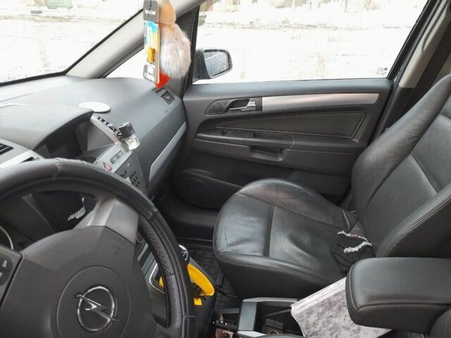 Сірий Опель Зафіра, об'ємом двигуна 2.2 л та пробігом 266 тис. км за 5600 $, фото 7 на Automoto.ua