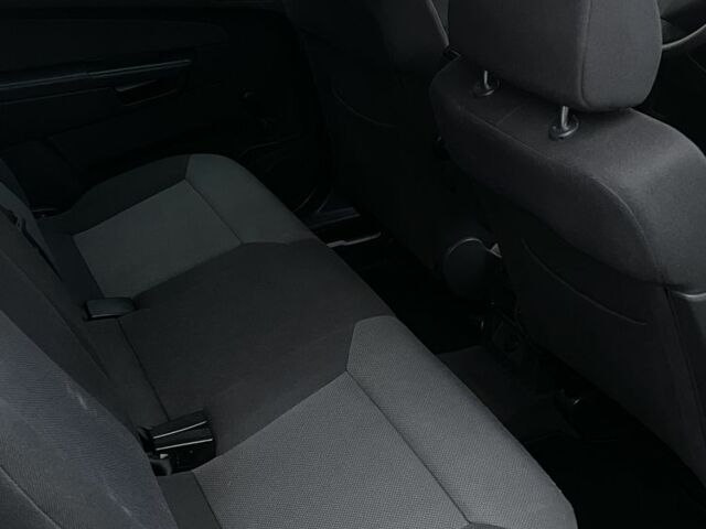 Серый Опель Зафира, объемом двигателя 1.8 л и пробегом 239 тыс. км за 5900 $, фото 12 на Automoto.ua