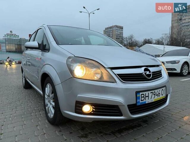 Сірий Опель Зафіра, об'ємом двигуна 1.9 л та пробігом 171 тис. км за 5700 $, фото 4 на Automoto.ua