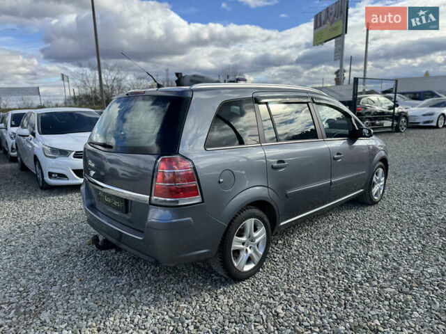 Серый Опель Зафира, объемом двигателя 2.2 л и пробегом 285 тыс. км за 4200 $, фото 12 на Automoto.ua