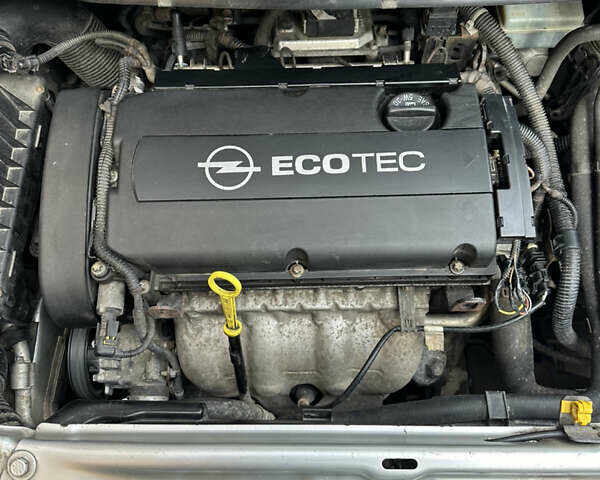 Серый Опель Зафира, объемом двигателя 1.8 л и пробегом 255 тыс. км за 5199 $, фото 52 на Automoto.ua