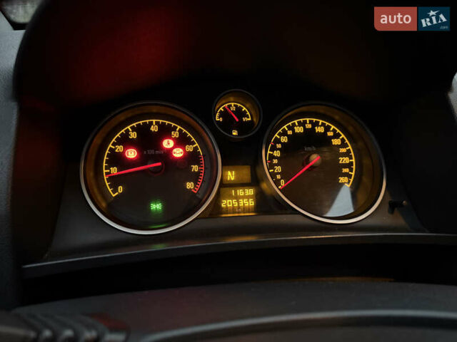 Сірий Опель Зафіра, об'ємом двигуна 1.8 л та пробігом 205 тис. км за 5800 $, фото 9 на Automoto.ua