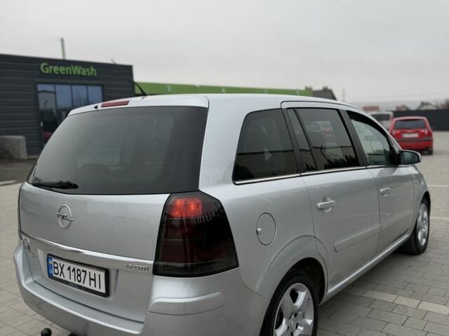 Сірий Опель Зафіра, об'ємом двигуна 1.9 л та пробігом 270 тис. км за 5700 $, фото 2 на Automoto.ua