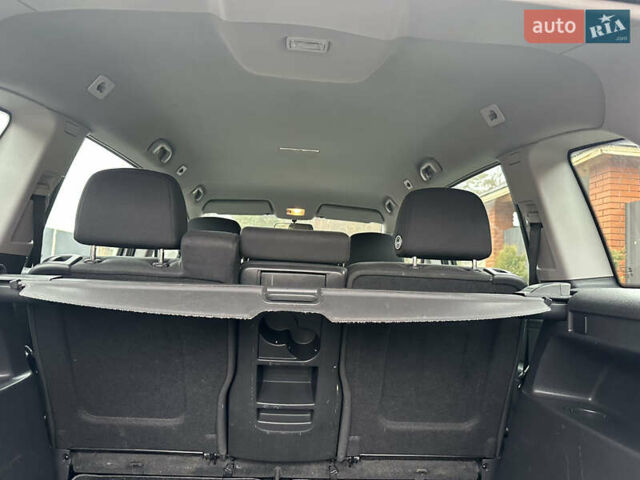 Серый Опель Зафира, объемом двигателя 1.6 л и пробегом 217 тыс. км за 5950 $, фото 53 на Automoto.ua