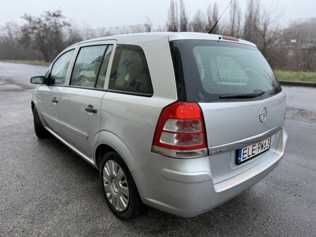 Сірий Опель Зафіра, об'ємом двигуна 1.9 л та пробігом 185 тис. км за 3000 $, фото 5 на Automoto.ua