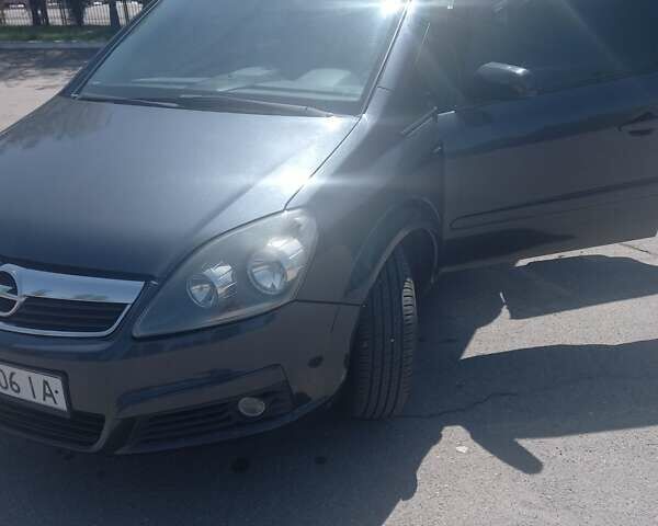 Серый Опель Зафира, объемом двигателя 1.8 л и пробегом 459 тыс. км за 5450 $, фото 19 на Automoto.ua
