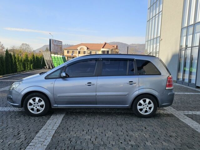 Серый Опель Зафира, объемом двигателя 1.6 л и пробегом 287 тыс. км за 4500 $, фото 4 на Automoto.ua