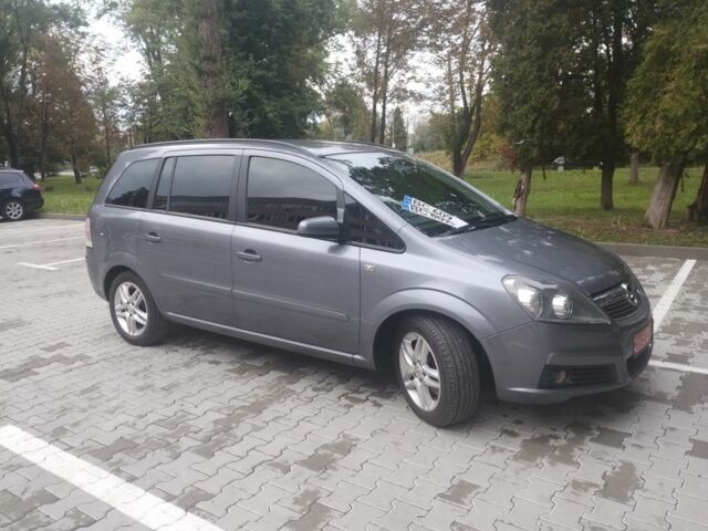 Серый Опель Зафира, объемом двигателя 2.2 л и пробегом 279 тыс. км за 4999 $, фото 4 на Automoto.ua