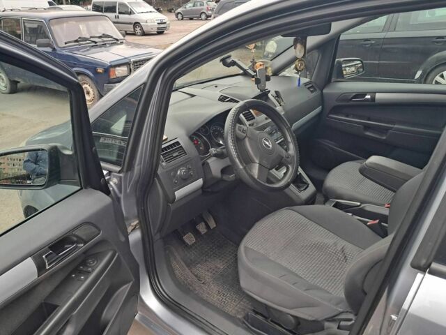 Опель Зафира 2007 в Хмельницком на Automoto.ua Серый Опель Зафира, объемом двигателя 1.9 л и пробегом 365 тыс. км за 5000 $, фото 3 на Automoto.ua