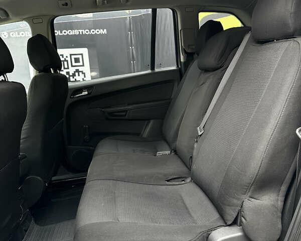 Серый Опель Зафира, объемом двигателя 1.6 л и пробегом 342 тыс. км за 6500 $, фото 11 на Automoto.ua