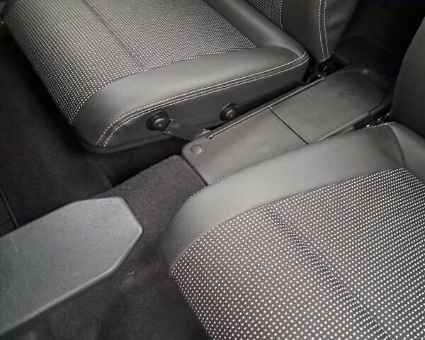 Серый Опель Зафира, объемом двигателя 1.8 л и пробегом 169 тыс. км за 7500 $, фото 7 на Automoto.ua