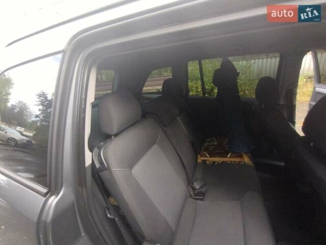 Серый Опель Зафира, объемом двигателя 2.2 л и пробегом 280 тыс. км за 4999 $, фото 17 на Automoto.ua