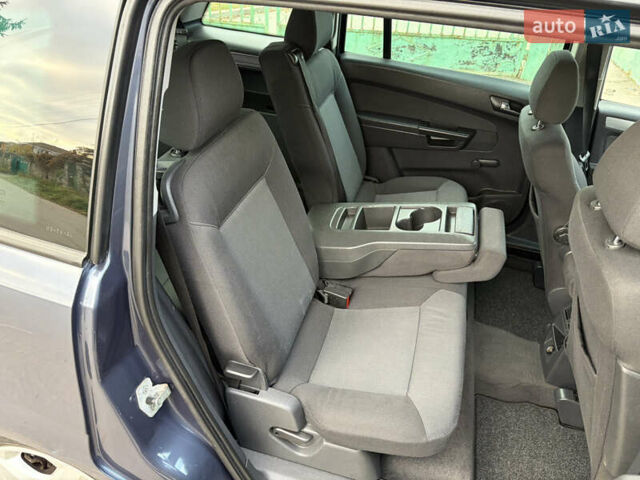 Серый Опель Зафира, объемом двигателя 1.8 л и пробегом 196 тыс. км за 5490 $, фото 15 на Automoto.ua