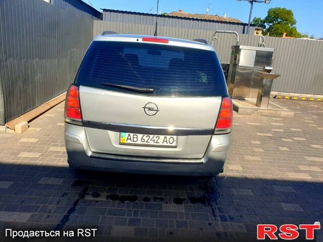 Сірий Опель Зафіра, об'ємом двигуна 1.6 л та пробігом 270 тис. км за 5000 $, фото 2 на Automoto.ua