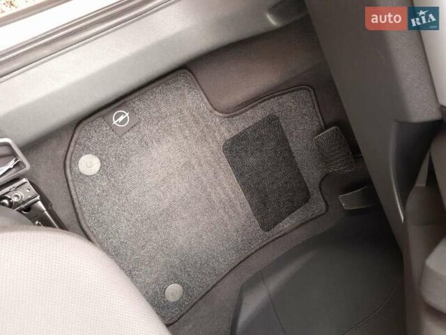 Серый Опель Зафира, объемом двигателя 1.8 л и пробегом 188 тыс. км за 6350 $, фото 17 на Automoto.ua