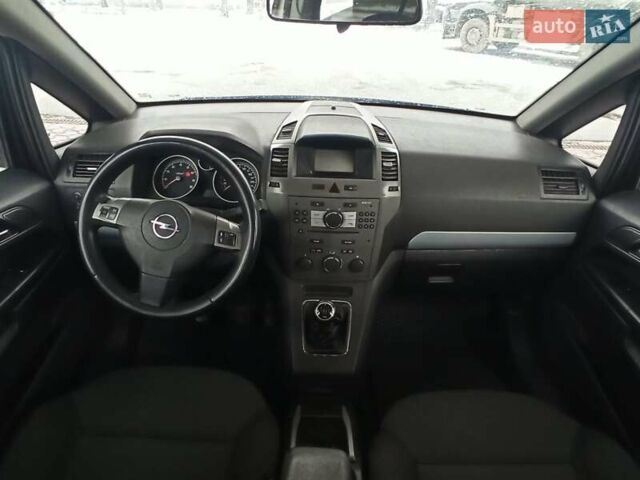 Серый Опель Зафира, объемом двигателя 1.8 л и пробегом 203 тыс. км за 6300 $, фото 15 на Automoto.ua