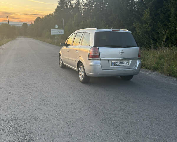 Серый Опель Зафира, объемом двигателя 1.91 л и пробегом 290 тыс. км за 5500 $, фото 5 на Automoto.ua