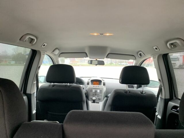 Серый Опель Зафира, объемом двигателя 1.6 л и пробегом 210 тыс. км за 5500 $, фото 10 на Automoto.ua