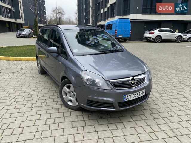Сірий Опель Зафіра, об'ємом двигуна 1.9 л та пробігом 317 тис. км за 4799 $, фото 9 на Automoto.ua