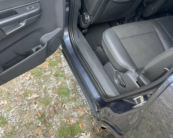 Серый Опель Зафира, объемом двигателя 2.2 л и пробегом 215 тыс. км за 8200 $, фото 27 на Automoto.ua