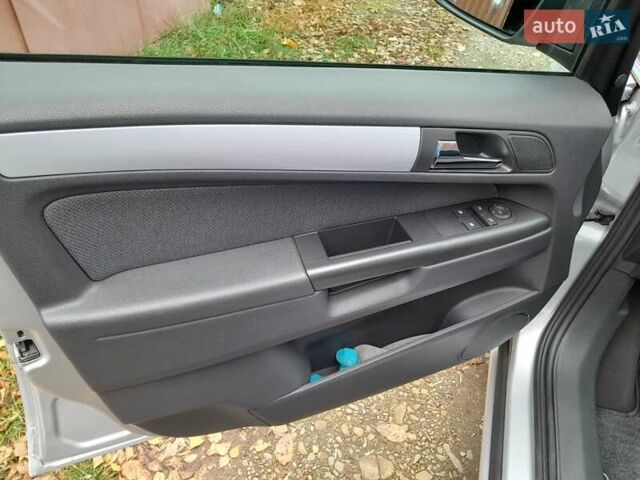 Серый Опель Зафира, объемом двигателя 1.8 л и пробегом 188 тыс. км за 6350 $, фото 15 на Automoto.ua