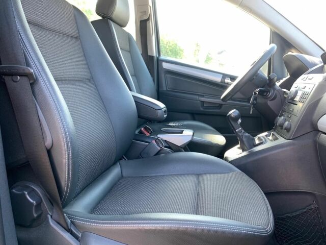 Сірий Опель Зафіра, об'ємом двигуна 1.8 л та пробігом 197 тис. км за 7190 $, фото 19 на Automoto.ua