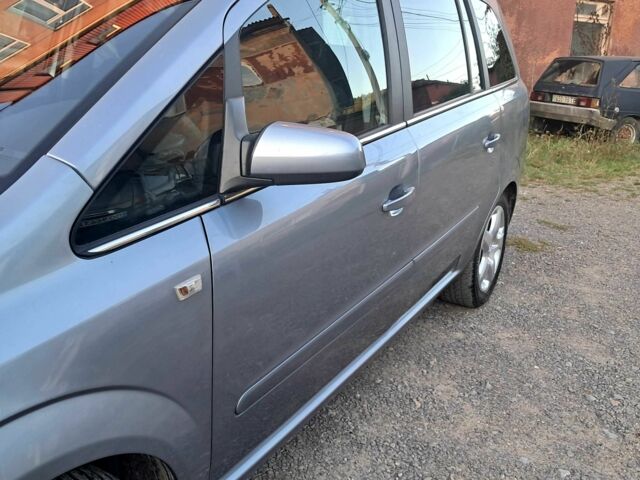 Сірий Опель Зафіра, об'ємом двигуна 1.9 л та пробігом 232 тис. км за 5200 $, фото 7 на Automoto.ua