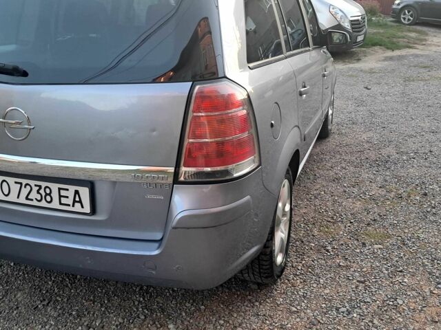 Сірий Опель Зафіра, об'ємом двигуна 1.9 л та пробігом 232 тис. км за 5200 $, фото 5 на Automoto.ua