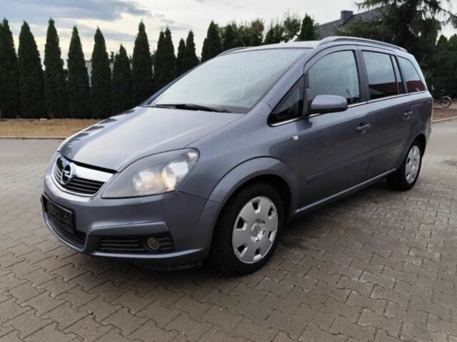 Серый Опель Зафира, объемом двигателя 2.2 л и пробегом 270 тыс. км за 4999 $, фото 2 на Automoto.ua