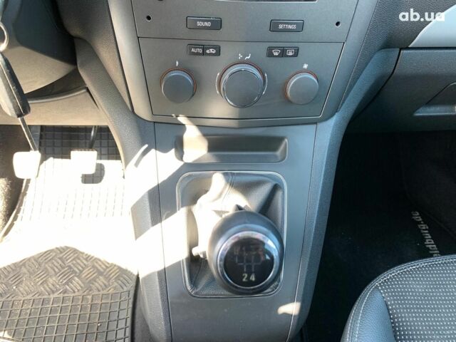 Сірий Опель Зафіра, об'ємом двигуна 1.8 л та пробігом 197 тис. км за 7190 $, фото 27 на Automoto.ua