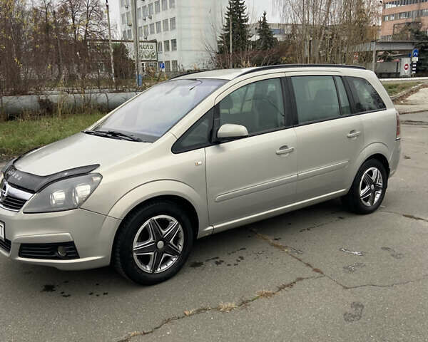 Сірий Опель Зафіра, об'ємом двигуна 1.8 л та пробігом 380 тис. км за 4800 $, фото 5 на Automoto.ua