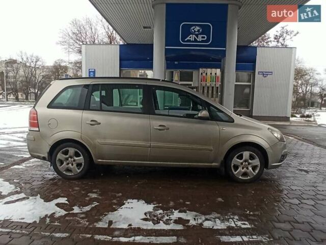 Серый Опель Зафира, объемом двигателя 1.8 л и пробегом 203 тыс. км за 6300 $, фото 3 на Automoto.ua