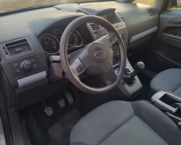 Сірий Опель Зафіра, об'ємом двигуна 1.91 л та пробігом 335 тис. км за 5300 $, фото 6 на Automoto.ua