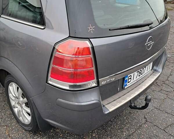 Серый Опель Зафира, объемом двигателя 1.8 л и пробегом 169 тыс. км за 7500 $, фото 16 на Automoto.ua