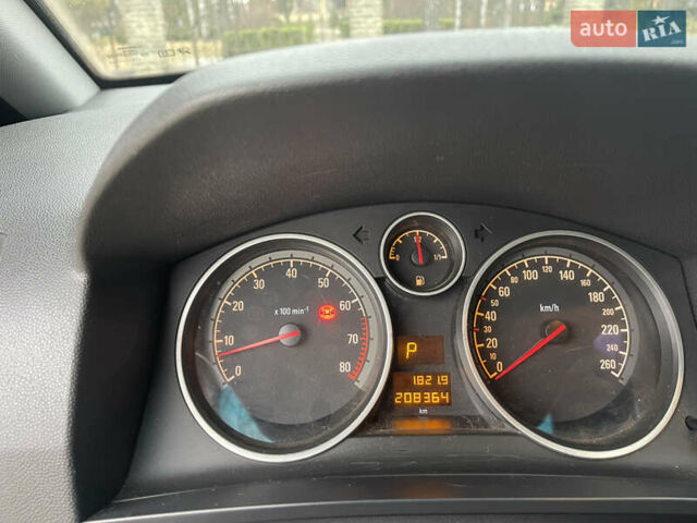 Серый Опель Зафира, объемом двигателя 2.2 л и пробегом 215 тыс. км за 8200 $, фото 37 на Automoto.ua