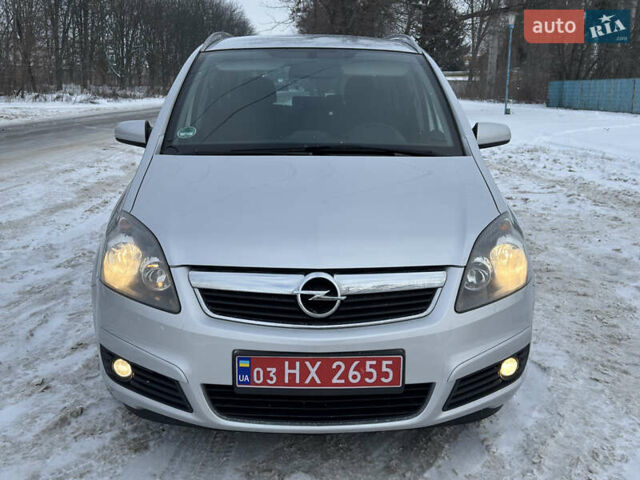 Сірий Опель Зафіра, об'ємом двигуна 1.6 л та пробігом 237 тис. км за 6000 $, фото 93 на Automoto.ua