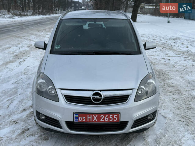 Сірий Опель Зафіра, об'ємом двигуна 1.6 л та пробігом 237 тис. км за 6000 $, фото 19 на Automoto.ua