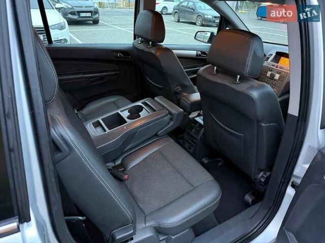 Сірий Опель Зафіра, об'ємом двигуна 1.9 л та пробігом 171 тис. км за 5700 $, фото 31 на Automoto.ua