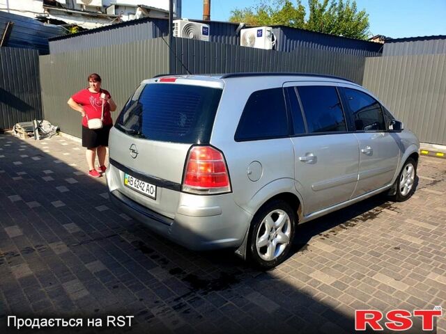 Сірий Опель Зафіра, об'ємом двигуна 1.6 л та пробігом 270 тис. км за 5000 $, фото 3 на Automoto.ua