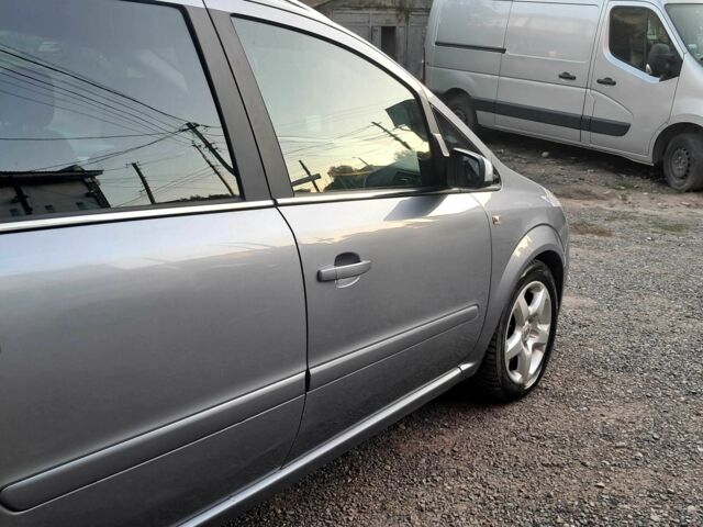 Сірий Опель Зафіра, об'ємом двигуна 1.9 л та пробігом 232 тис. км за 5200 $, фото 4 на Automoto.ua