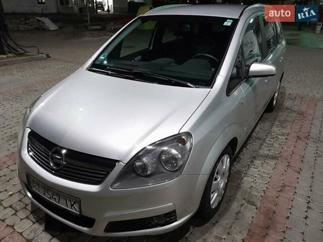 Серый Опель Зафира, объемом двигателя 1.8 л и пробегом 188 тыс. км за 6350 $, фото 4 на Automoto.ua