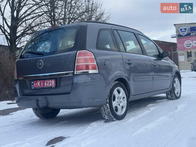 Серый Опель Зафира, объемом двигателя 1.8 л и пробегом 284 тыс. км за 5450 $, фото 45 на Automoto.ua