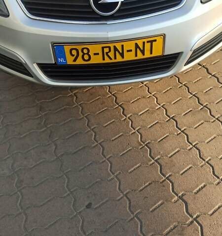 Серый Опель Зафира, объемом двигателя 1.9 л и пробегом 299 тыс. км за 6000 $, фото 17 на Automoto.ua