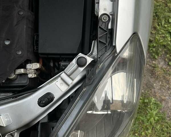 Серый Опель Зафира, объемом двигателя 1.91 л и пробегом 234 тыс. км за 5900 $, фото 36 на Automoto.ua
