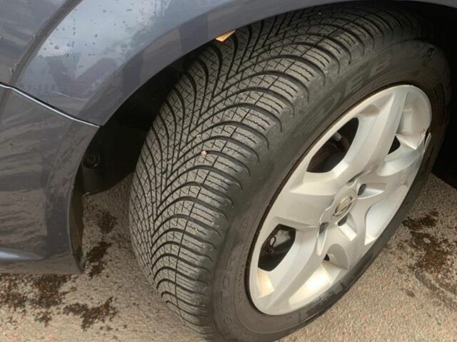 Серый Опель Зафира, объемом двигателя 1.9 л и пробегом 345 тыс. км за 2400 $, фото 2 на Automoto.ua