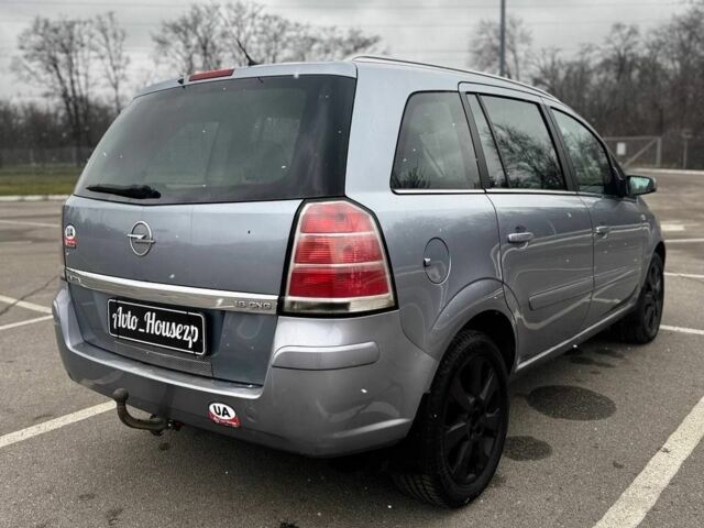 Серый Опель Зафира, объемом двигателя 0 л и пробегом 379 тыс. км за 5400 $, фото 4 на Automoto.ua